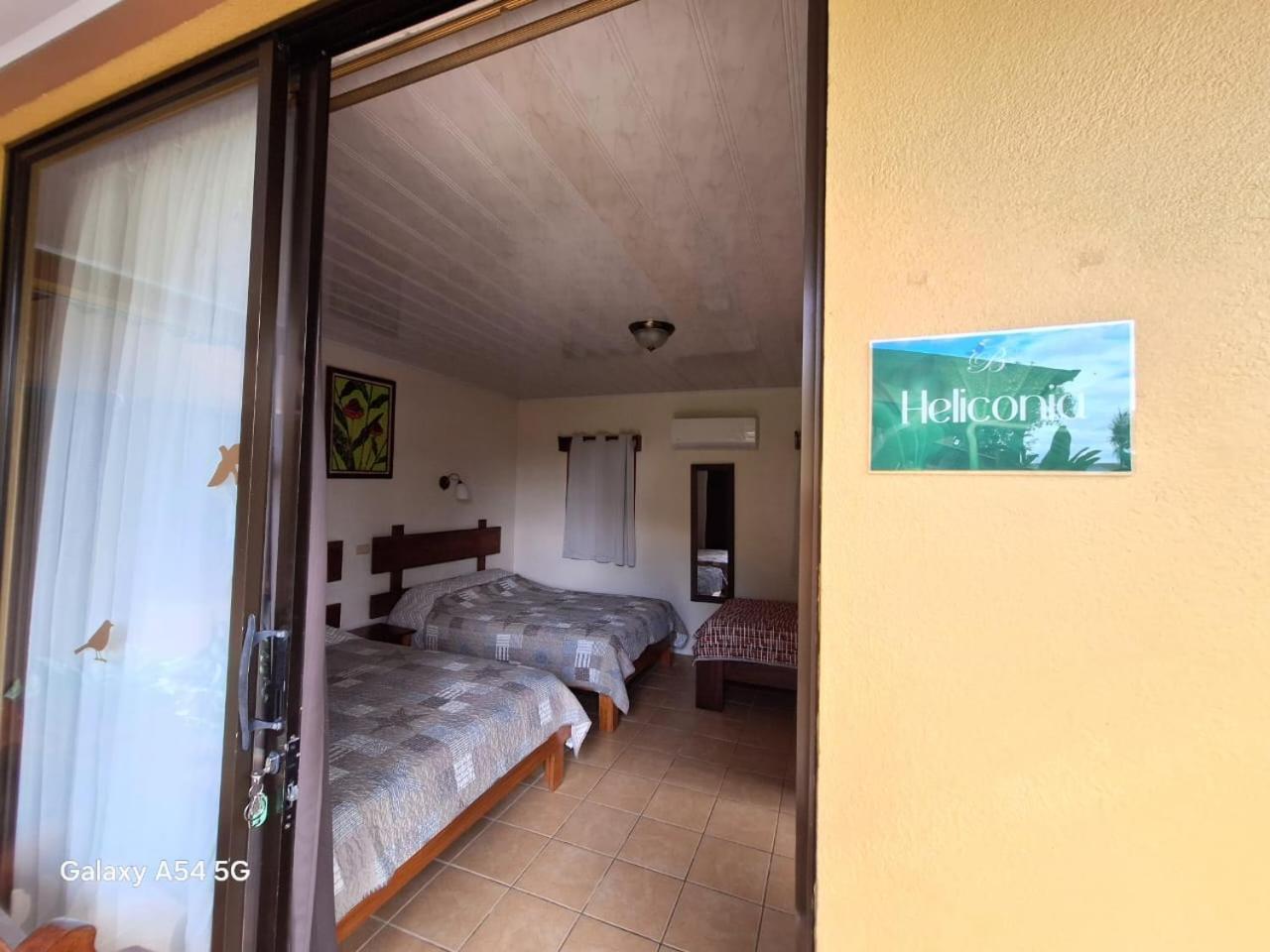 Iris Arenal Hotel La Fortuna Exterior foto