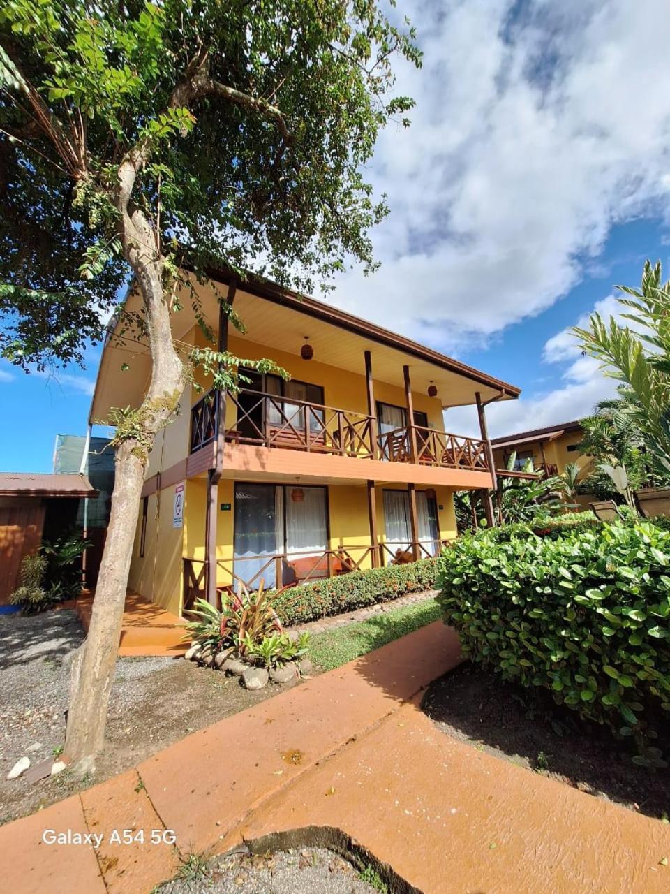 Iris Arenal Hotel La Fortuna Exterior foto